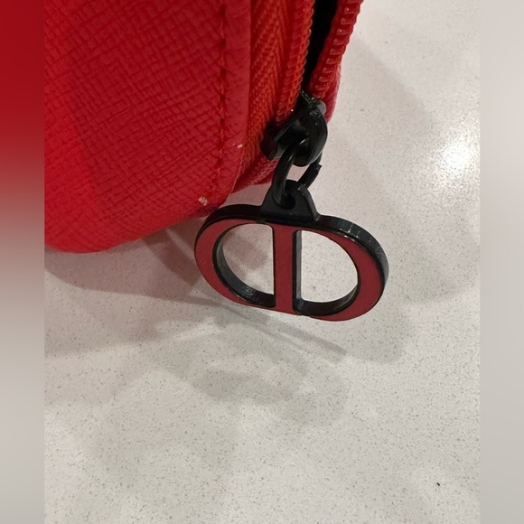 🎟️ Dior Beauty Red Makeup Bag & Lip Samples🙏❤️😊 - Picture 3 of 5